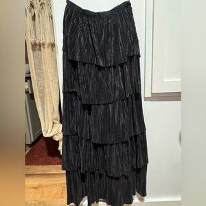 Cute flirt layered black long skirt